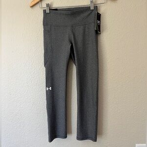 NWT Under Armour Women’s XS Mid Rise Capri Legging Gray Compression Heatgear